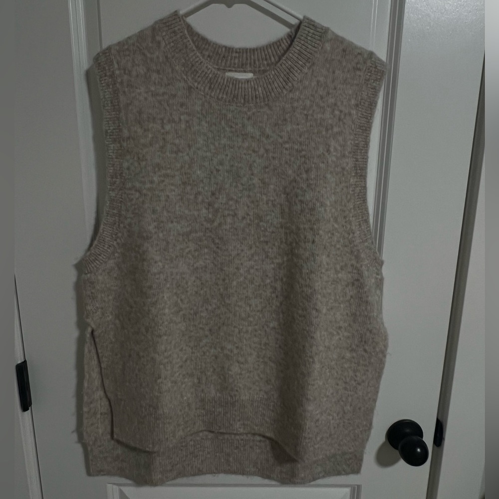 H&M Sweater Vest